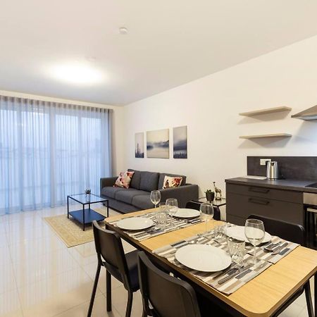 Beautiful Central Penthouse 1Br Ta Xbiex Luaran gambar