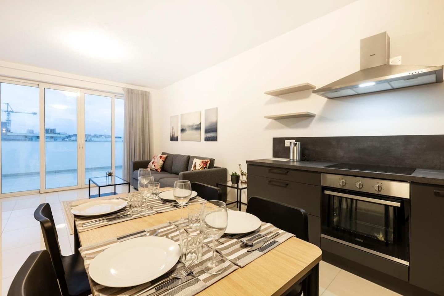 Beautiful Central Penthouse 1Br Ta Xbiex Luaran gambar