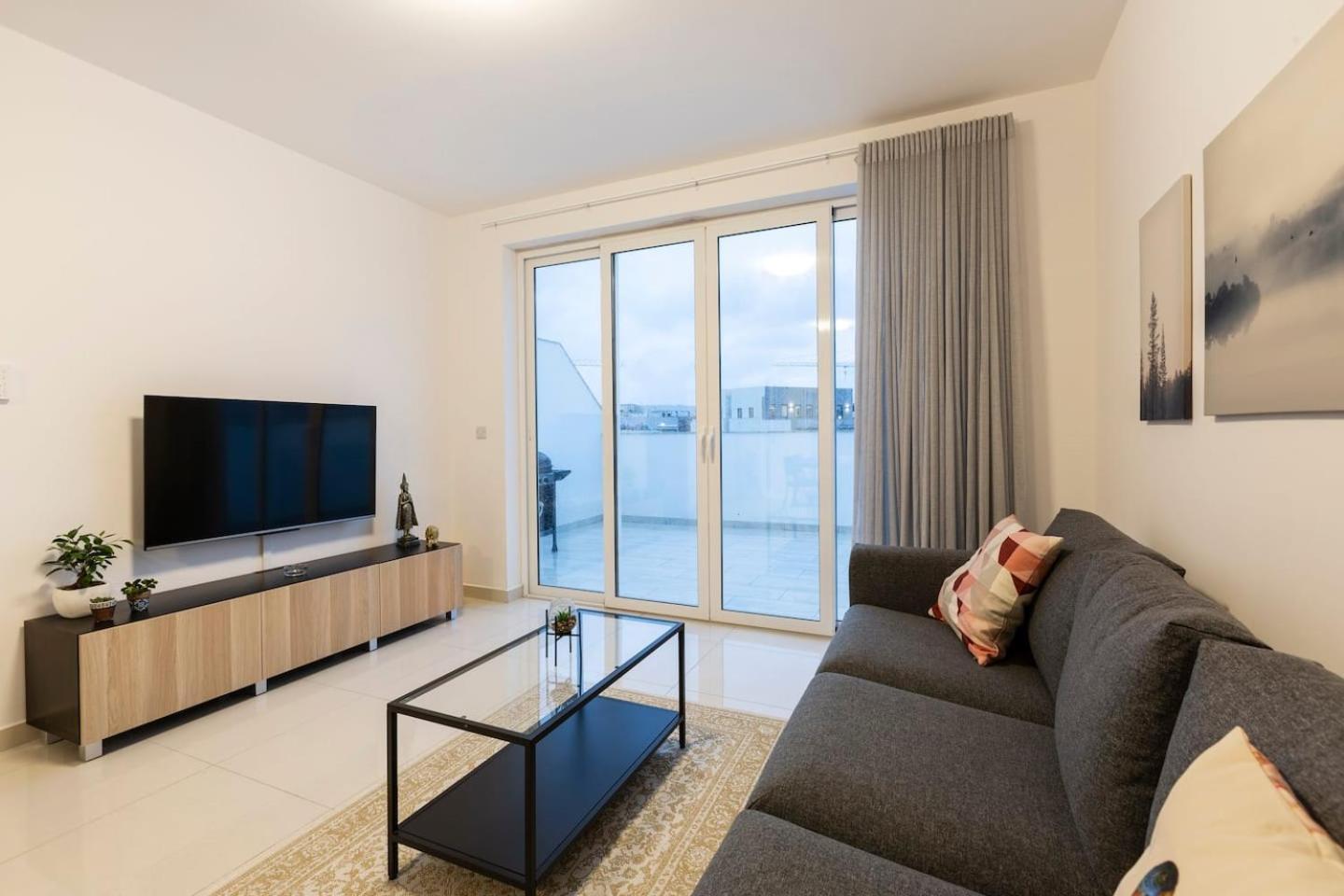 Beautiful Central Penthouse 1Br Ta Xbiex Luaran gambar