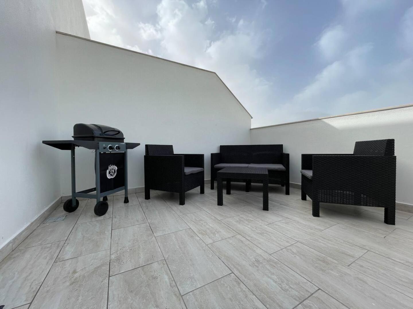 Beautiful Central Penthouse 1Br Ta Xbiex Luaran gambar